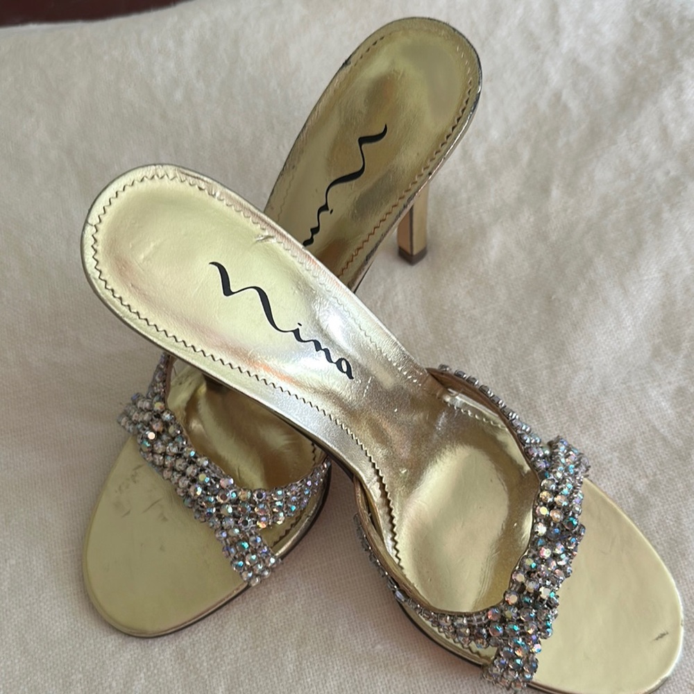 Nina gold heels with crystal/rhinestone detail 8M